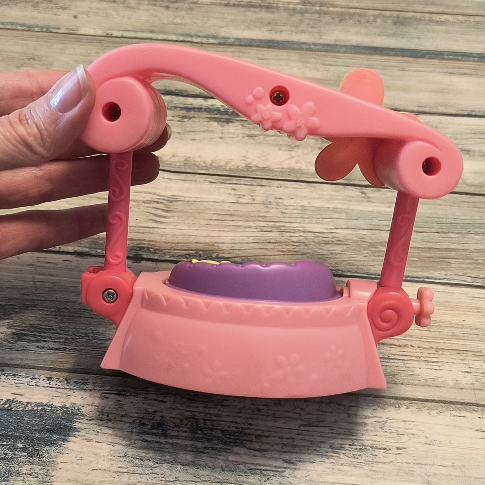 ✨ Littlest Pet Shop (LPS) Accessories Lot – Pet Bed, Carrier, Playset Pieces ✨ - Picture 9 of 10